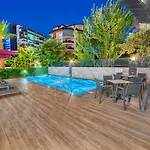 Prime Apartment *